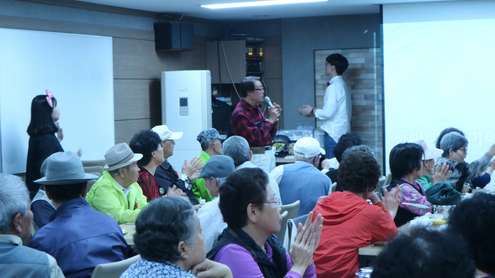 20190508 어버이날행사 사진 (33).JPG
